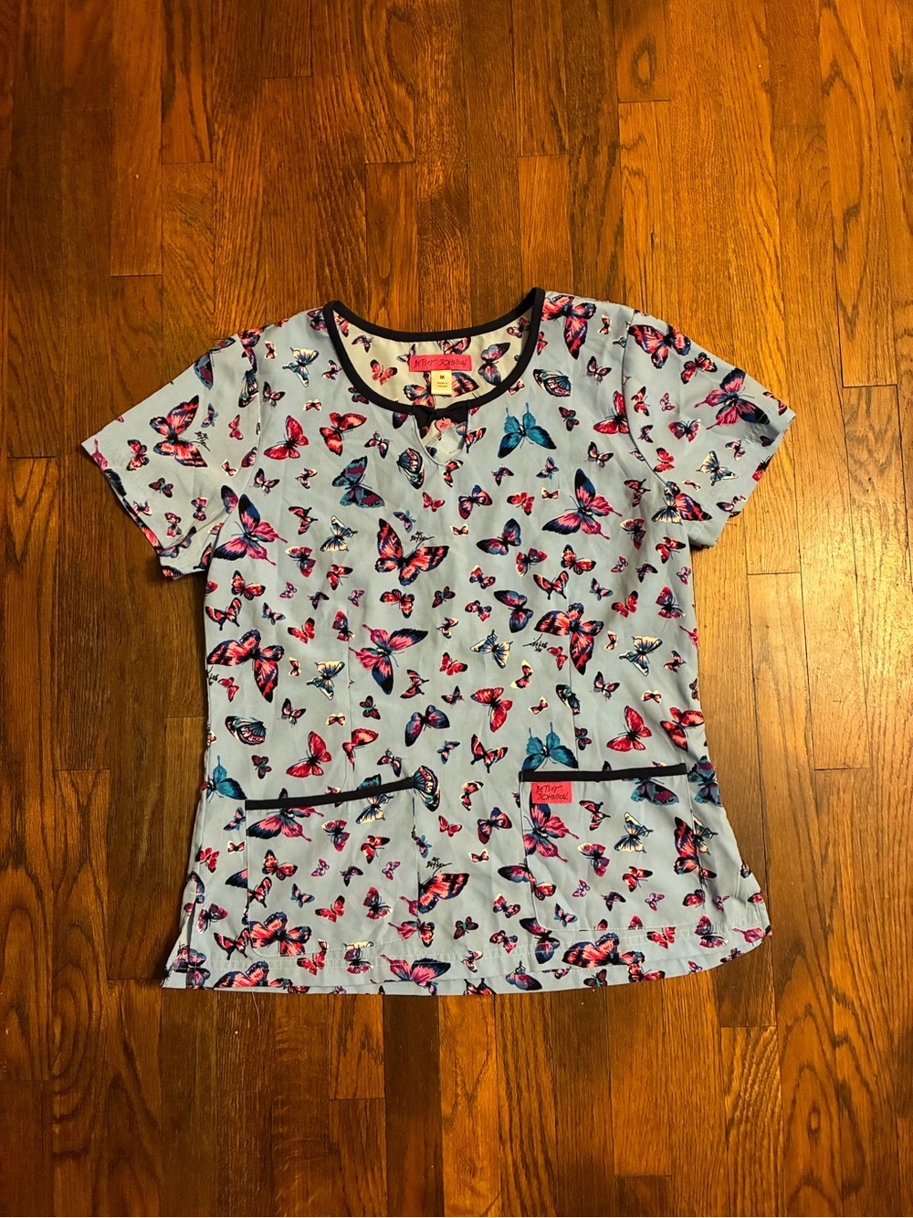 Betsey Johnson women’s scrub top size medium